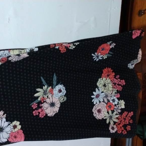 LuluRoe floral dress XXS - Picture 4 of 5